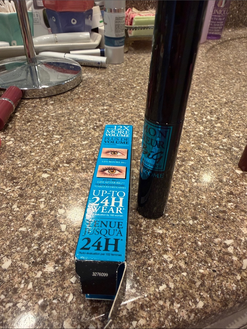 Lancôme Mascara in Black with Teal Accents